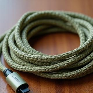 Geflochtenes, umweltfreundliches Smartphone-Ladekabel
